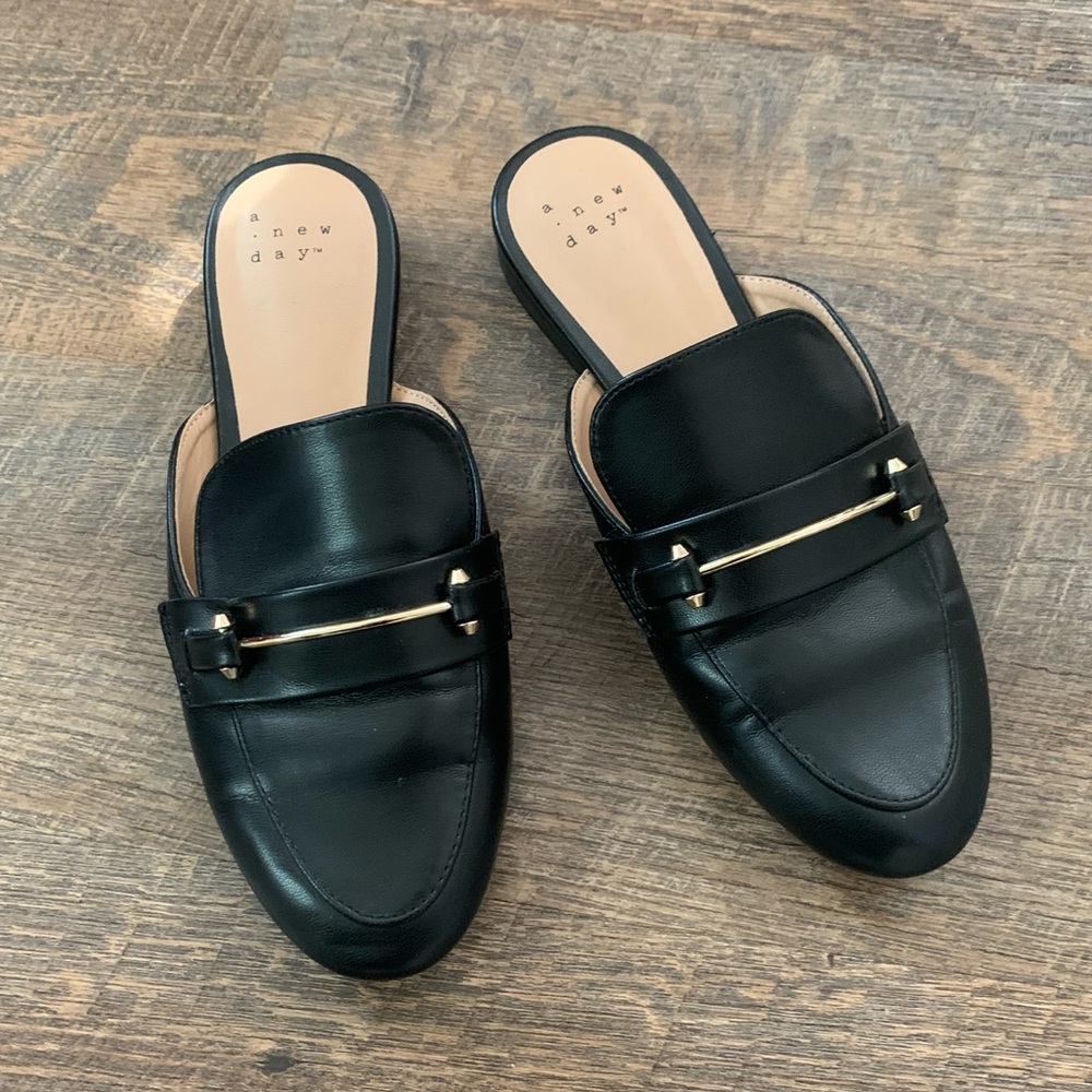 A New Day Black Dressy Flats